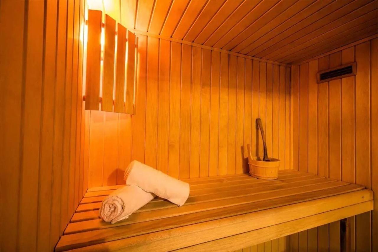 Chalet Moeki Acces Piscine Sauna Les Deserts  Exterior photo